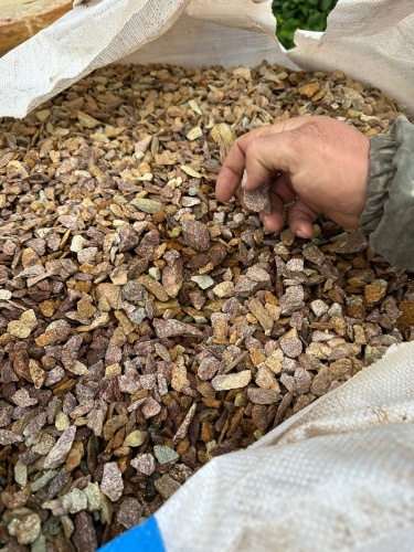 Златолит персиковый декоративная каменная крошка купить в Советском