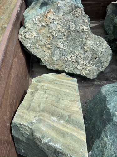 Ландшафтные глыбы зелёные 200-500 килограмм купить в Советском