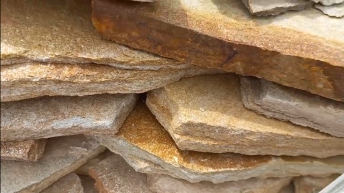 Плитняк златолит жёлтый золотистый для отмостки купить в Советском