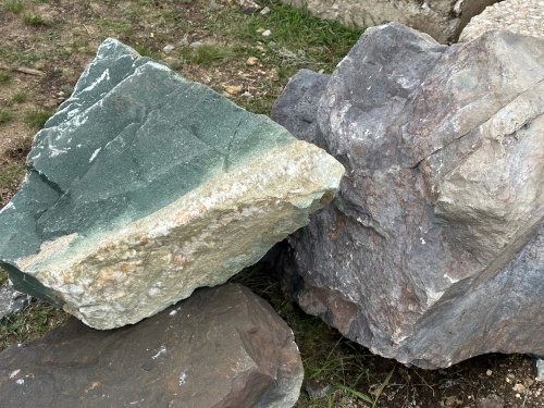 Камни для ландшафтного дизайна зелёные 10-60 килограмм купить в Советском