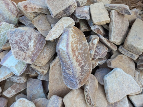 Златолит жёлтый, жёлто-зелёный глыбки и валуны для ланшафтного дизайна купить в Советском