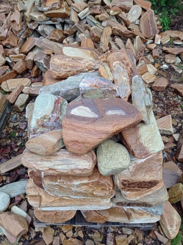 Златолит жёлтый, жёлто-зелёный глыбки и валуны для ланшафтного дизайна купить в Советском