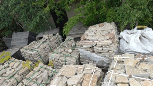 Гранитный плитняк галтованный для парковки купить в Советском