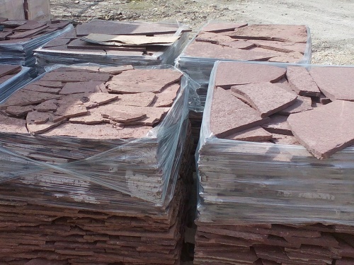 Плитняк лемезит бордовый для облицовки цоколя 20-25 мм  купить в Советском