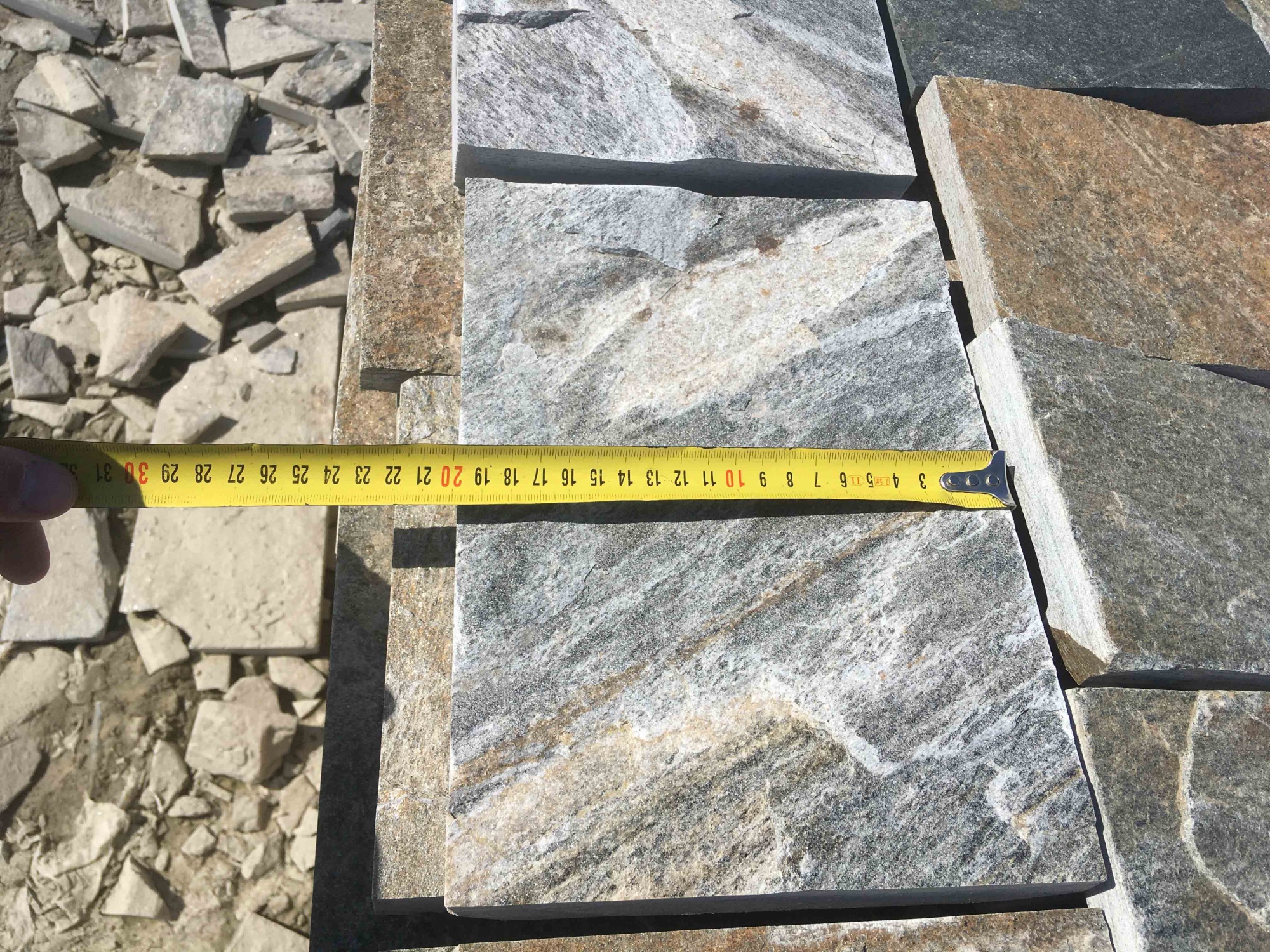 Плитка пилёная златолит Уральский для цоколя, отмостки купить в Советском