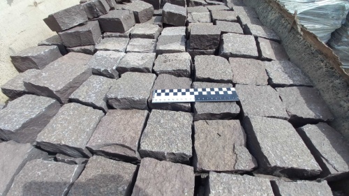 Лемезит колотая брусчатка 10 * 10 см. для парковки купить в Советском