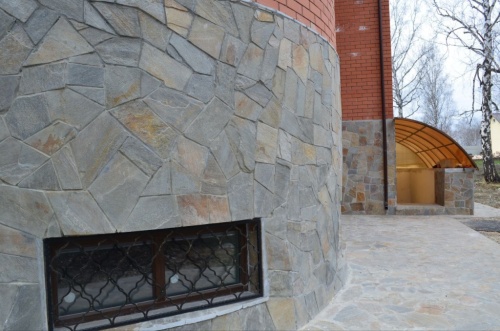 Плитняк златолит Уральский для цоколя, отмостки купить в Советском